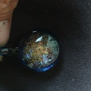 Glass bead pendant necklace